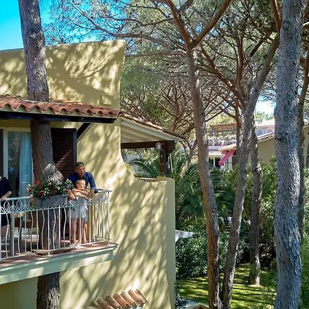 מלון Village - Le Palme 4*