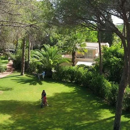Village - Le Palme מלון